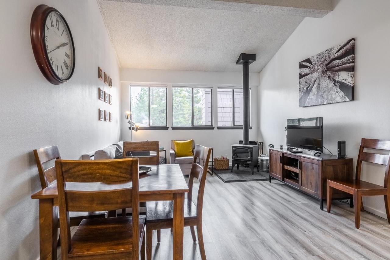 Apartment Summit #256 - Floor Summit 1 Bedrm 1 Bathrm Just Steps Too Little Eagle Sleeps 4 Mammoth Lakes